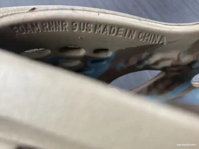 Runner Adidas GY3969 Yeezy Foam 0529
